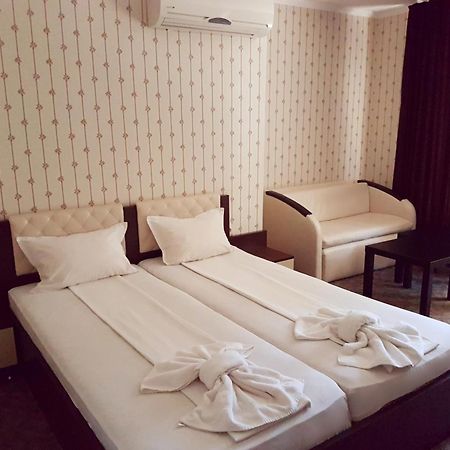 Guest House Saint Apostol Nesebar Bagian luar foto