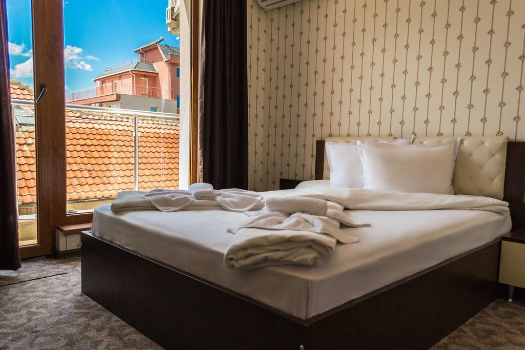 Guest House Saint Apostol Nesebar Bagian luar foto