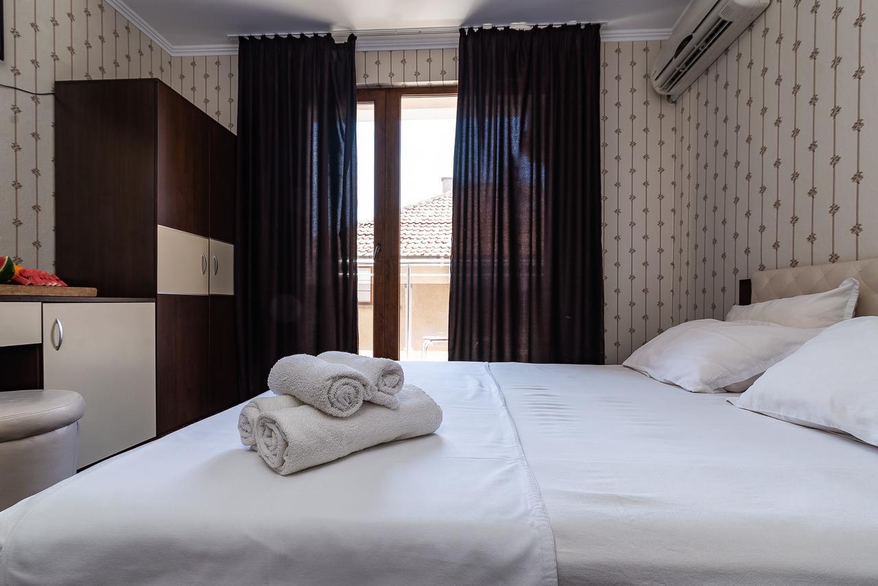 Guest House Saint Apostol Nesebar Bagian luar foto